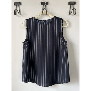 NWT Alex Marie Navy And Ivory Striped Sleeveless Lightweight Blouse Size Small
